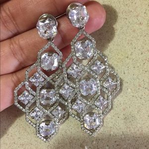 Henri Bendel earring